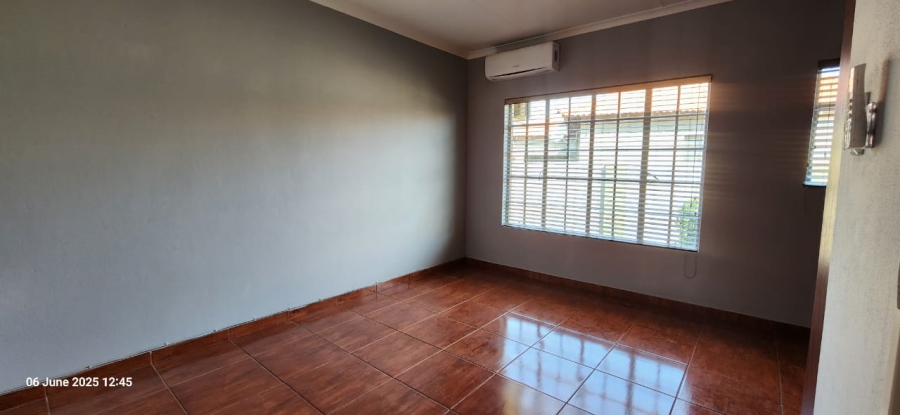 4 Bedroom Property for Sale in Waterkloof East North West